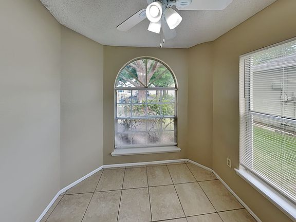 5th image of 11115 Whittney Chase Dr