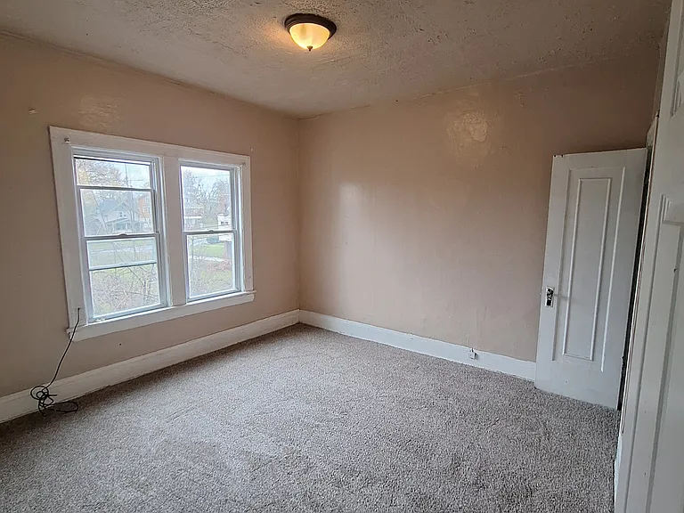 3438 E 140th St #4 — Photo 9