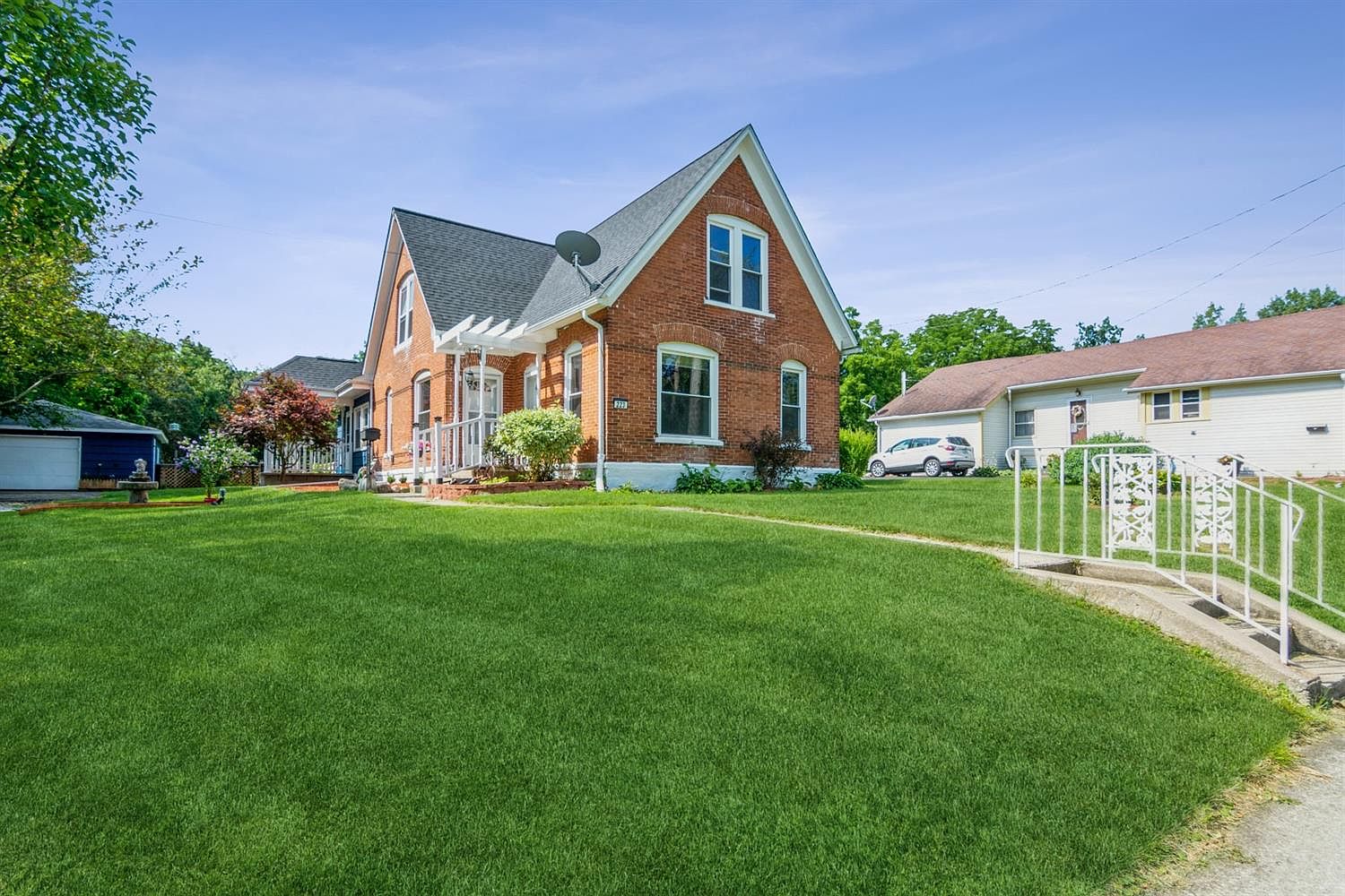 223 W Main St, Lowell, IN 46356 Zillow