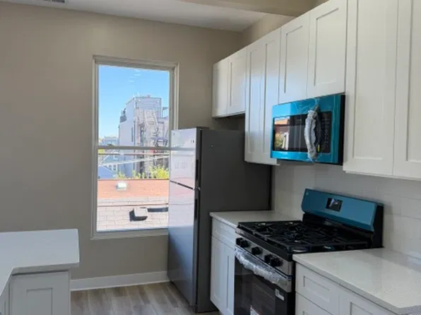 1118 W 17th St #3, Chicago, IL 60608