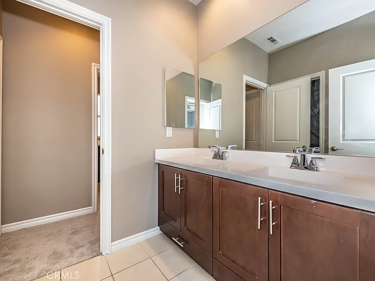 5041 Menton Ln — Photo 32