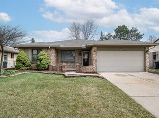 35744 Indigo Dr, Sterling Heights, MI