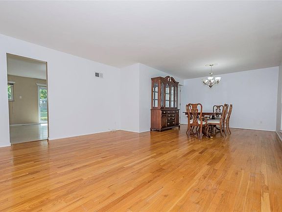 2nd image of 7606 Mayberry Dr
