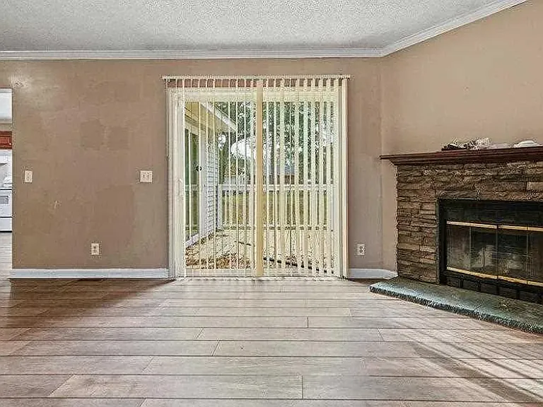3016 Greystone Cir — Photo 5
