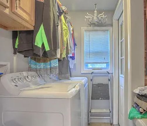 3rd image of 804 1/2 N McKinley Ave