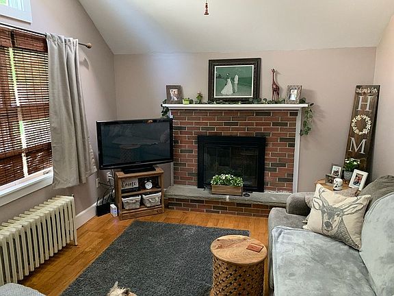 3rd image of 35 Keeney Ln