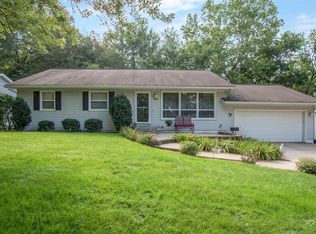 3701 Terrace Hill Dr NE, Cedar Rapids, IA 52402