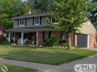 35449 Oakdale St, Livonia, MI 48154