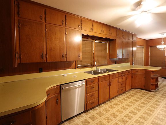 2nd image of 242 Woodland Dr