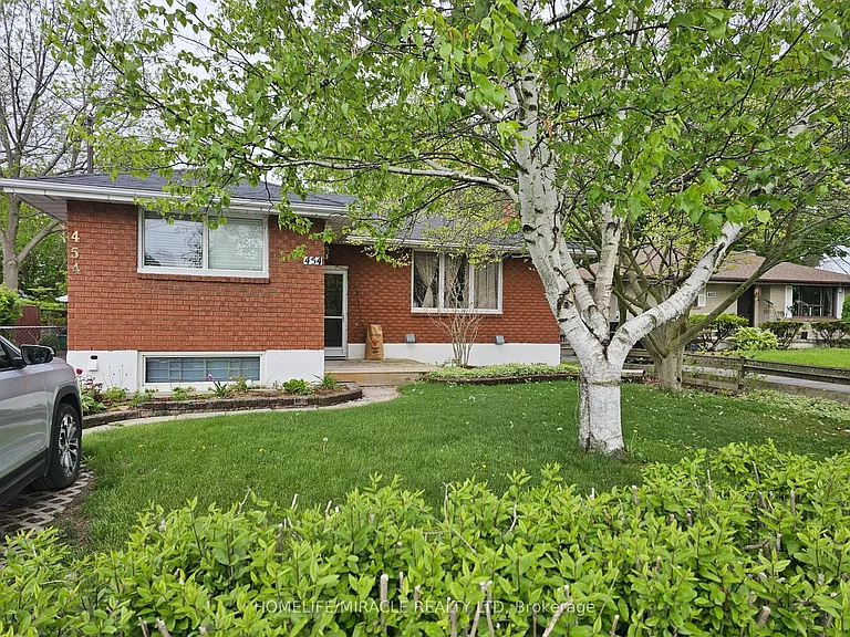 454 Stevenson Rd N — Photo 21