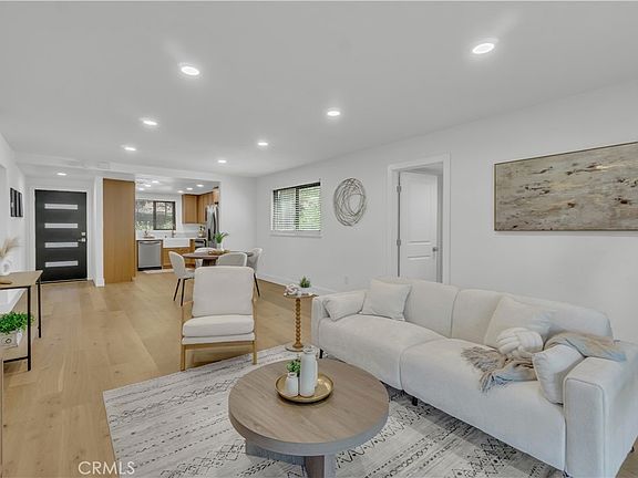 4th image of 31281 E 9th Dr