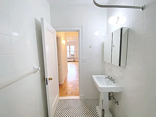 Rented by Rachel Realty | media 8
