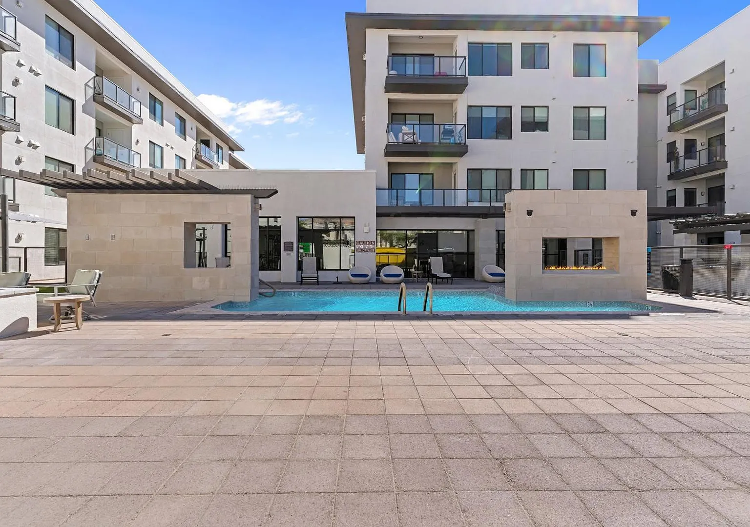2 bed, 2.0 bath, 1171 sqft, $2,500 — Photo 1