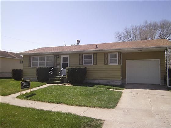 2nd image of 205 N Hickory St