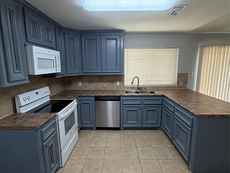 15722 Echo Canyon Dr — Photo 18