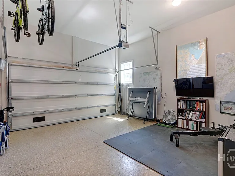 421 Port St — Photo 36