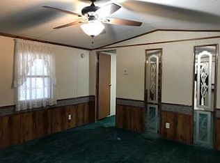 806 N Main St, Clarksdale, MO 64430