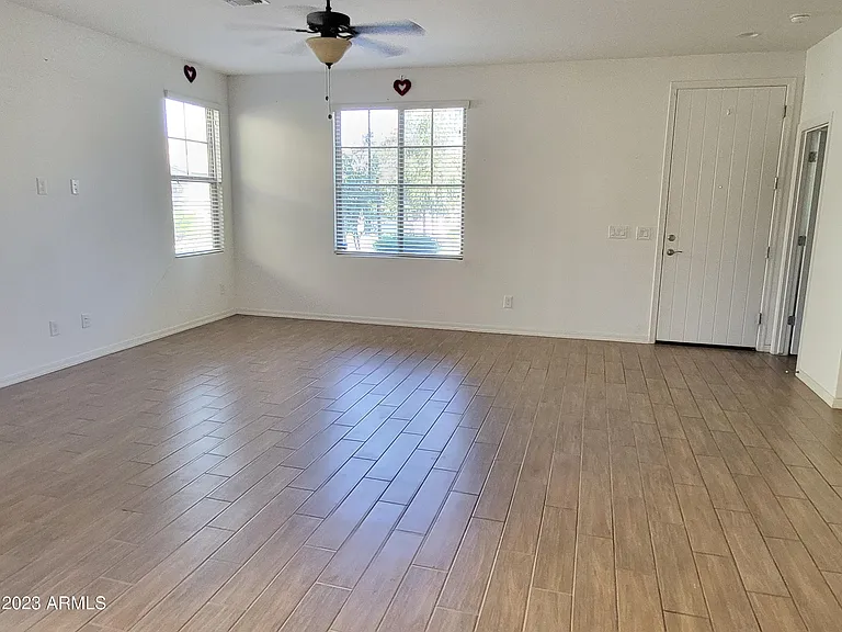 2052 W El Cortez Trl — Photo 8
