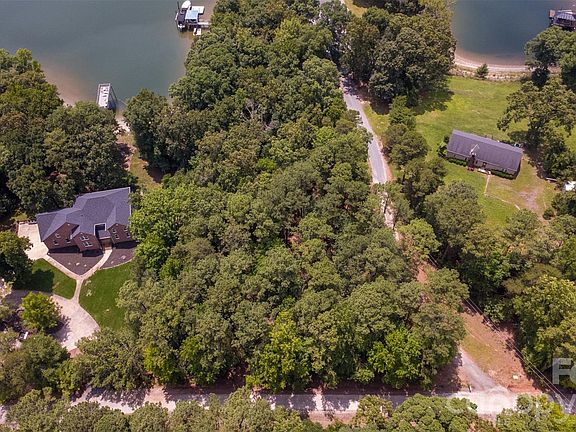 2nd image of Marlette Dr