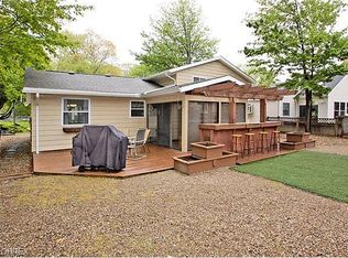 584 Forestview Rd, Bay Village, OH 44140