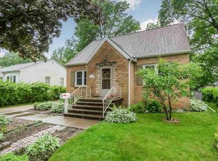 647 Memorial Dr SE, Cedar Rapids, IA 52403