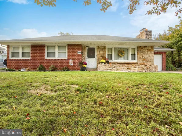 285 Dogwood Dr, Hummelstown, PA 17036