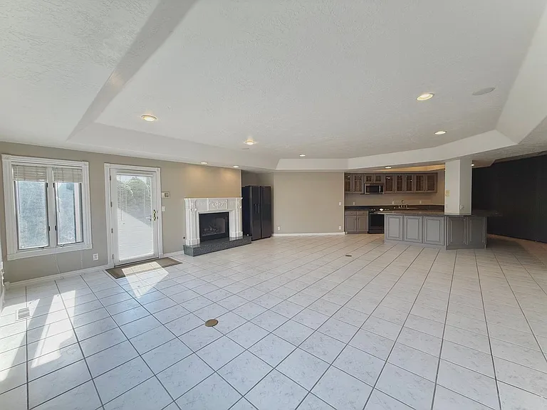 825 N Capitol Blvd — Photo 21