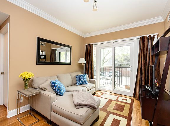 2nd image of 4422 N Ashland Ave APT 1W