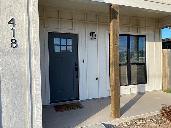 2nd image of 418 W Avenue Y
