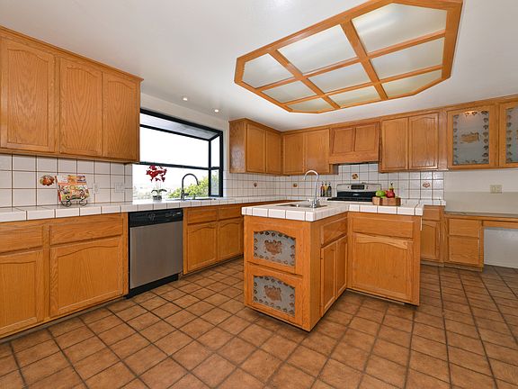 5th image of 2510 Skylark Dr