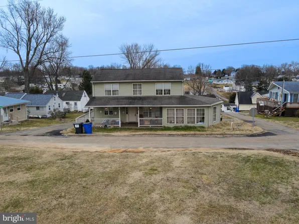 28 Beechwood St, Earleville, MD 21919