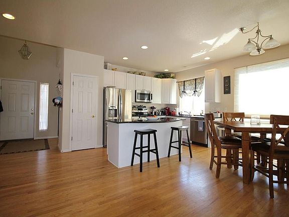 4th image of 8225 Cottongrass Ct