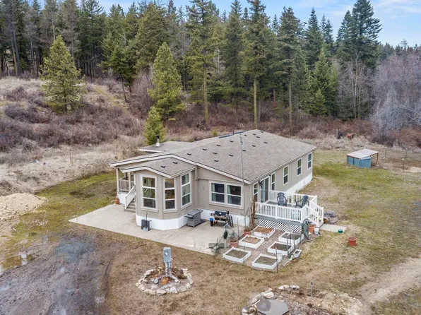 9220 E Ruff Ln, Chattaroy, WA 99003