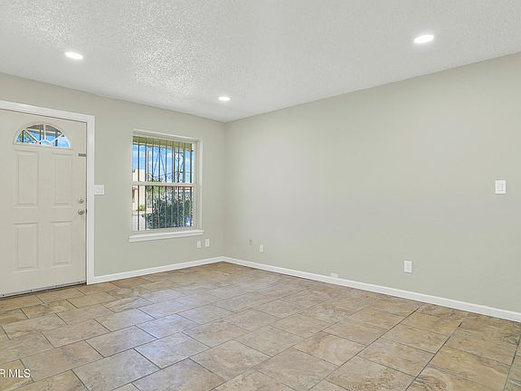 4th image of 4324 La Luz Ave #B