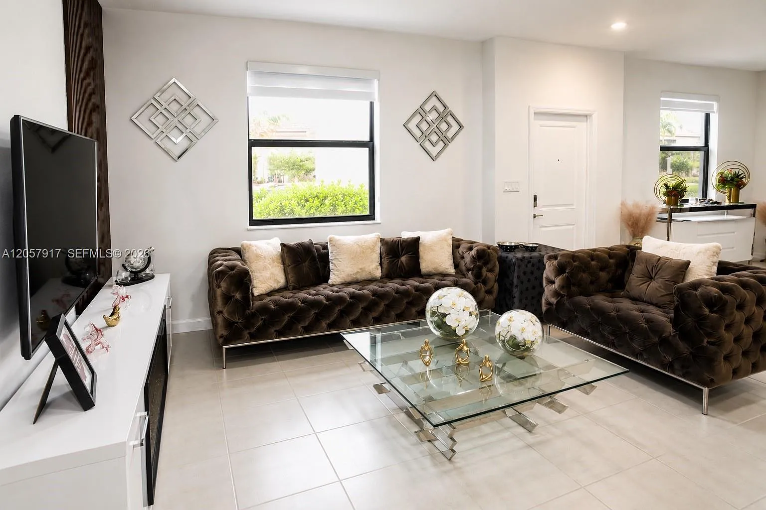 3 bed, 2.5 bath, 1812 sqft, $3,890 — Photo 3