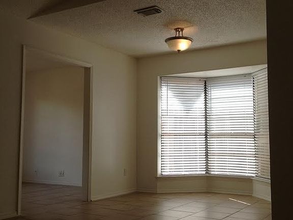 5th image of 4231 Baywoods Dr