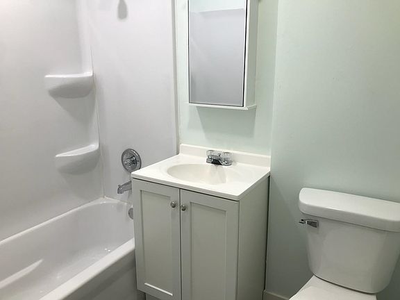 4th image of 7902 Venus St