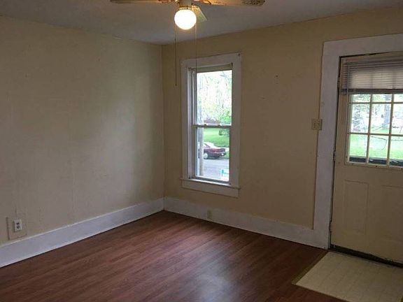 3rd image of 425 W Maryland Ave