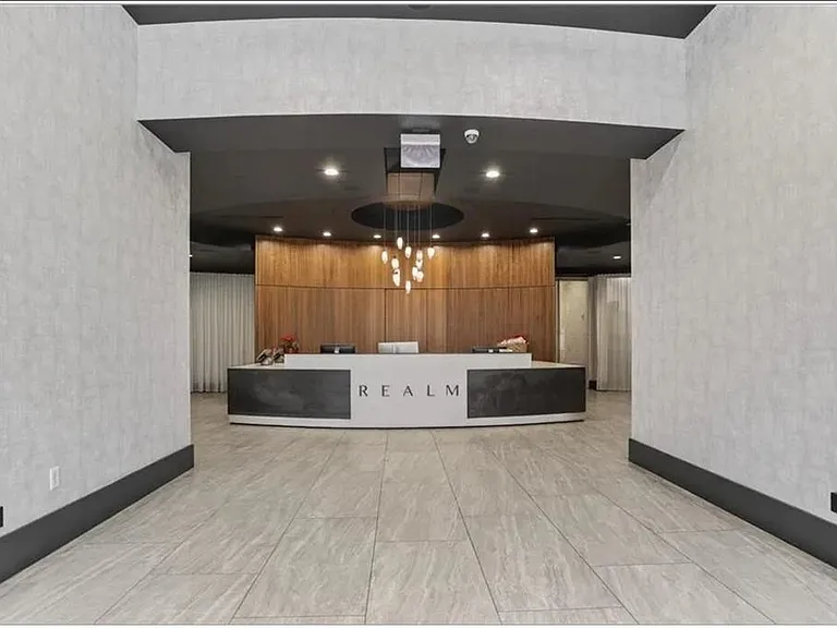 3324 Peachtree Rd NE #2908 — Photo 28