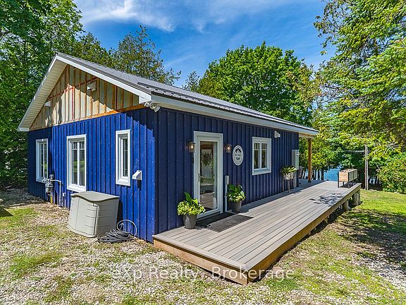 4th image of 141 Wilson Dr
