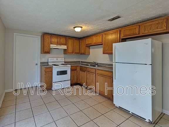 2nd image of 7675 Praver Dr E