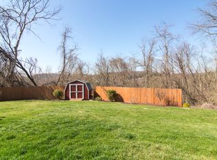 126 Neilson Dr, Clairton, PA