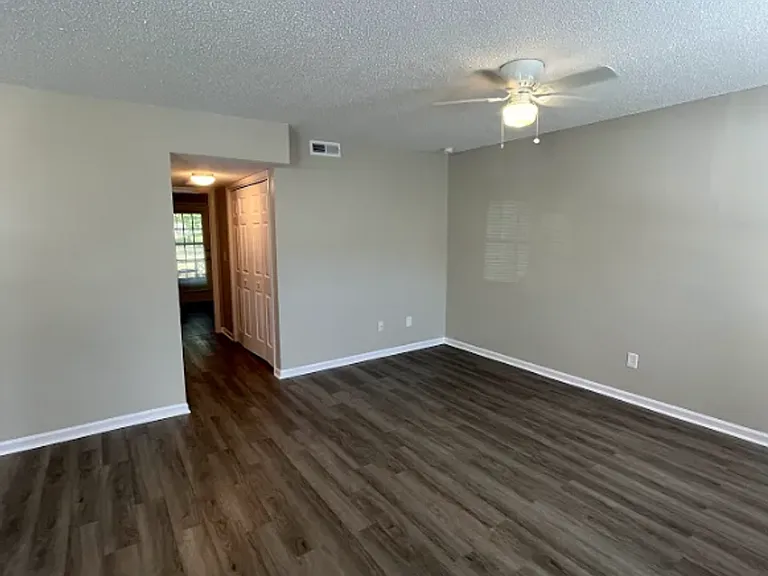 Two bedroom, 1.5 bath condo in High Point--Oakmont Condominiums — Photo 12