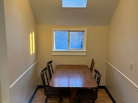 5th image of 203 Pleasant St #2