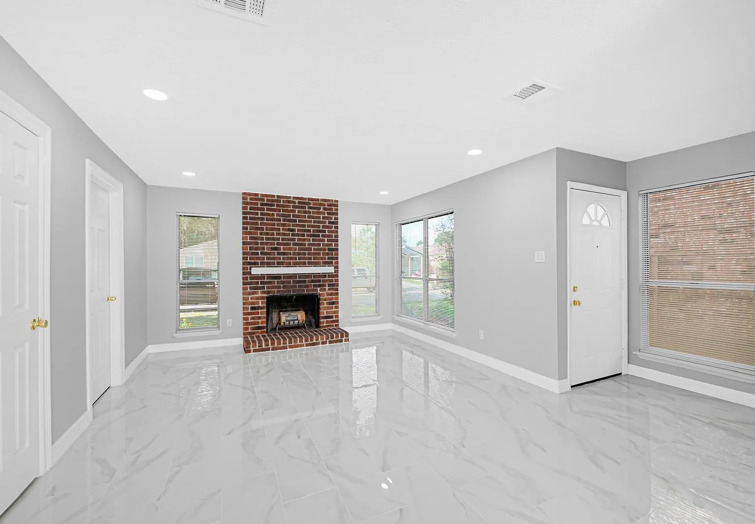 3 bed, 1658 sqft, $1,950 — Photo 2