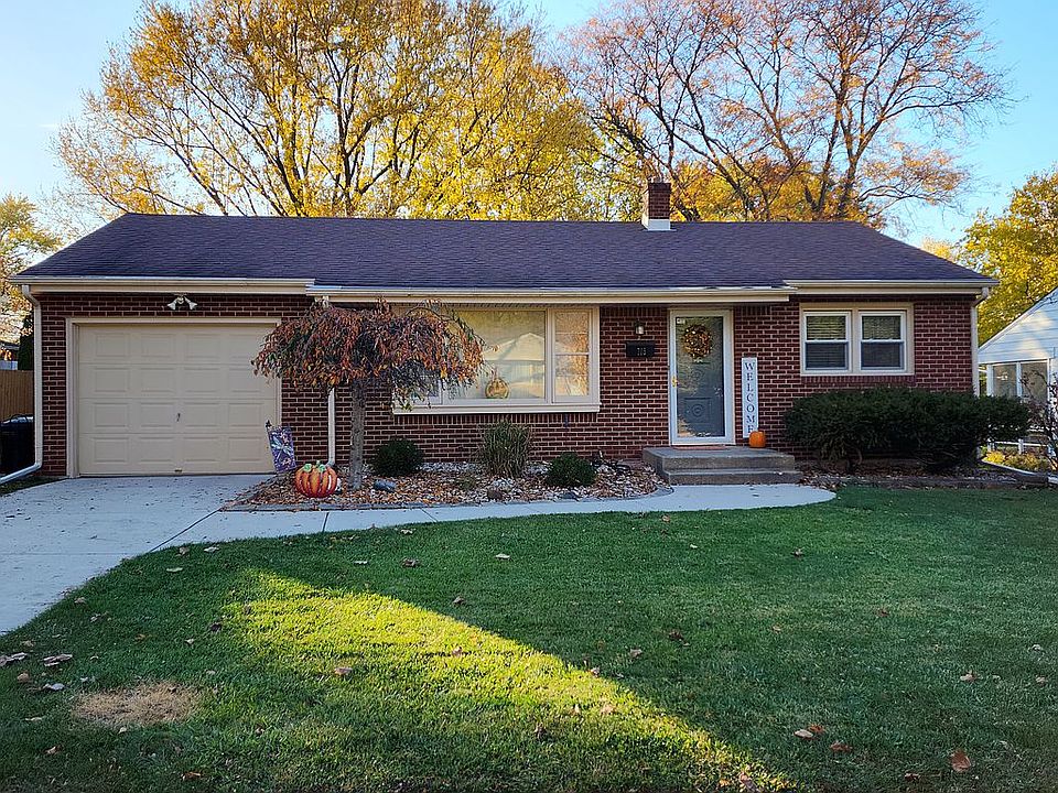 1st image of 715 Woodland Dr