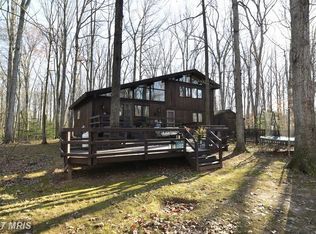 10864 Wolfe Hill Ln, Great Falls, VA 22066