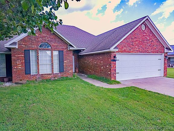 5th image of 2704 Forrest Cir
