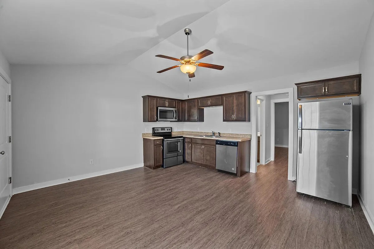 Unit Photo - 3929 W Vancroft Cir #4