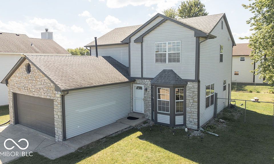 1st image of 8132 Lynn Dr